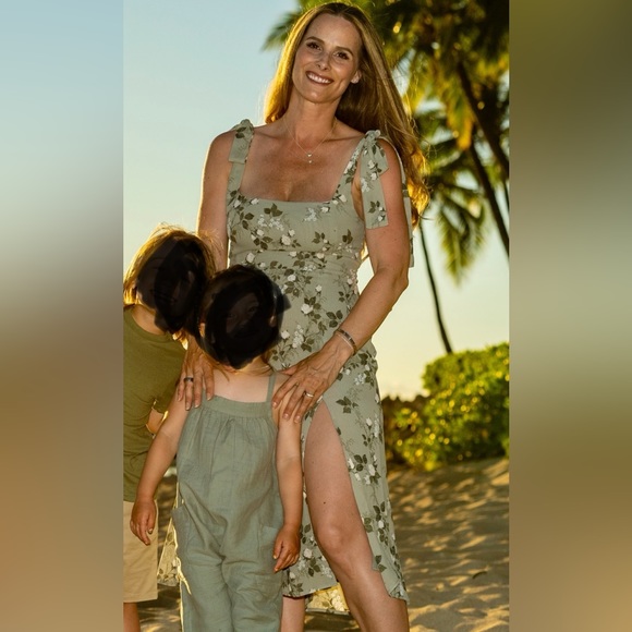 Reformation twilight dress in verde size 6 - Picture 4 of 5